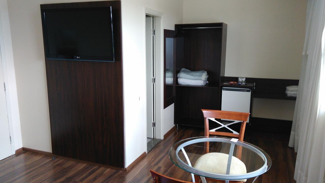 Center Patos Hotel Патус ди Минас Екстериор снимка