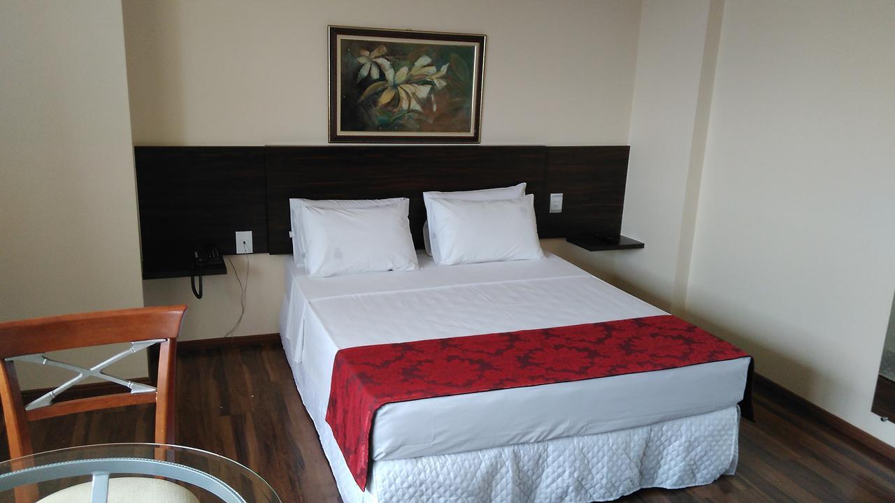 Center Patos Hotel Патус ди Минас Екстериор снимка
