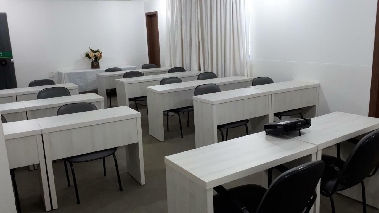 Center Patos Hotel Патус ди Минас Екстериор снимка