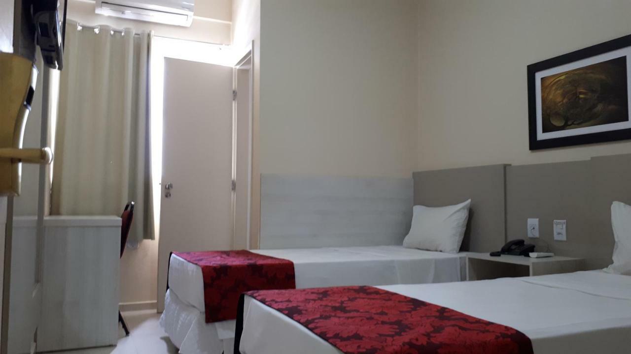 Center Patos Hotel Патус ди Минас Екстериор снимка